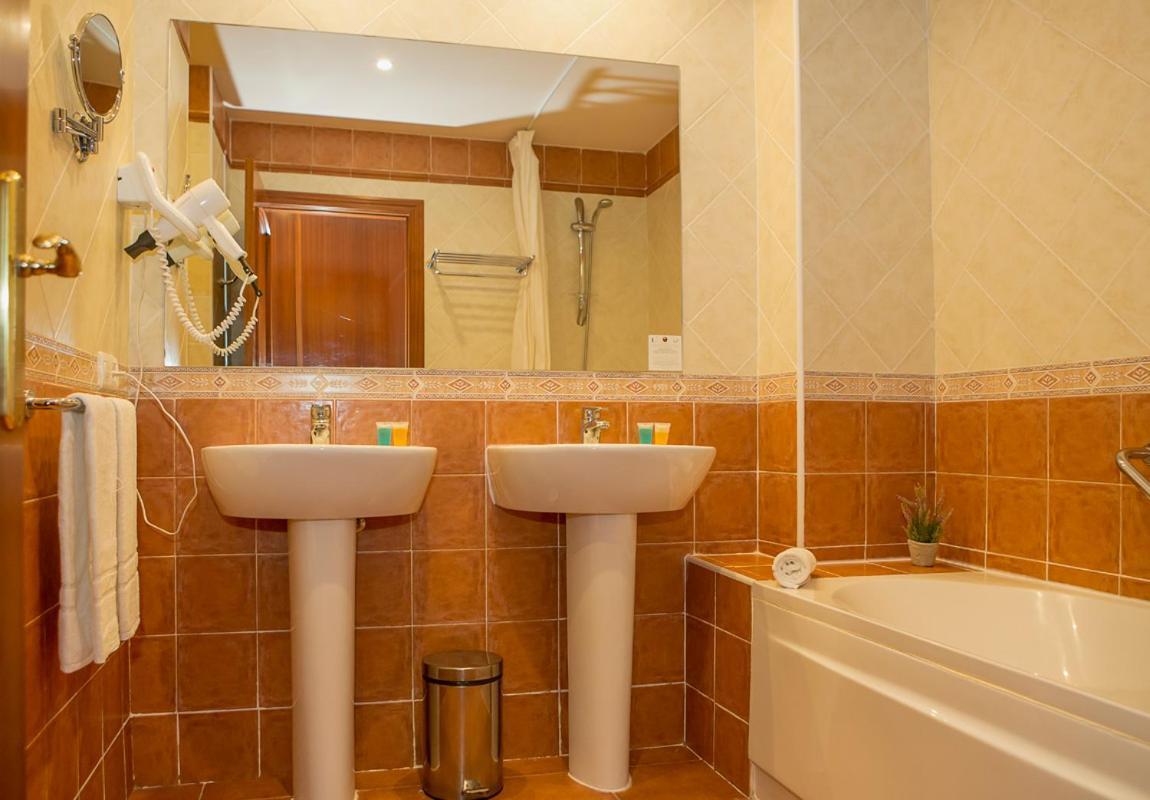Hotel Wellness Marbella Hills Ojen Ngoại thất bức ảnh